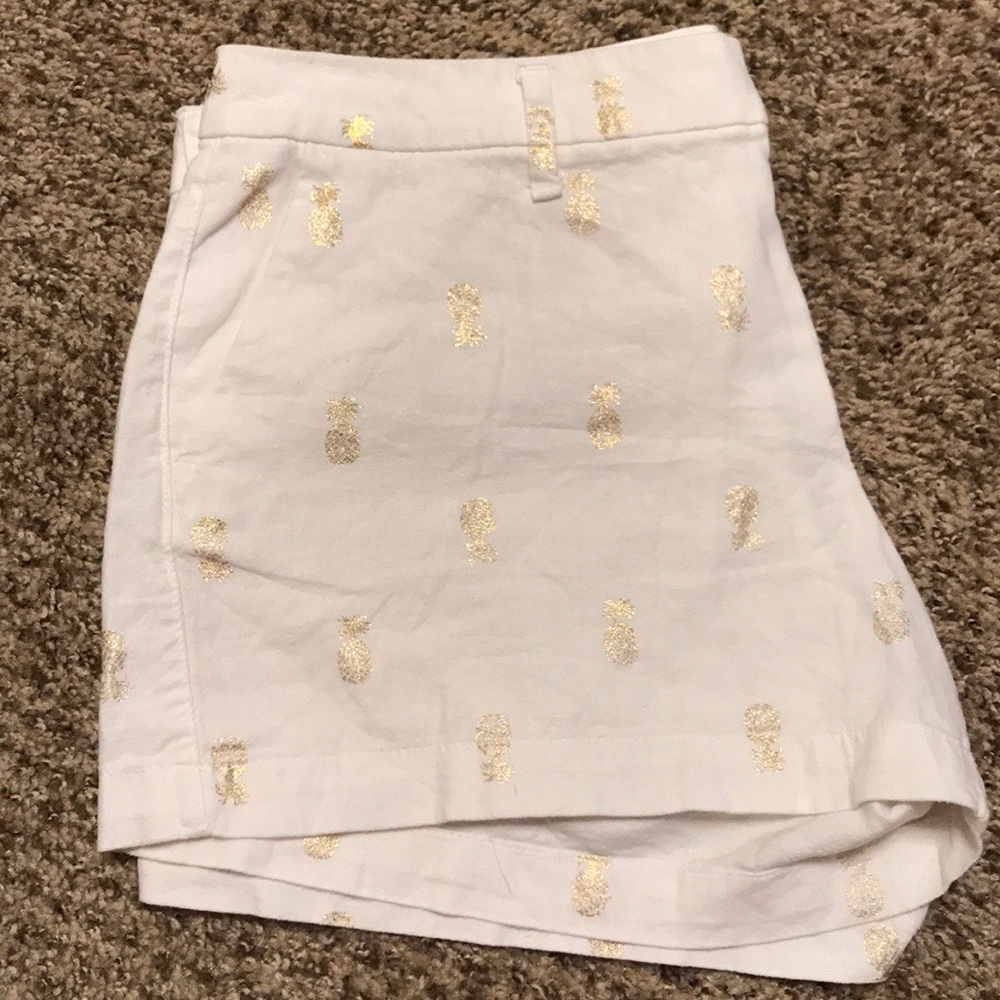 Women’s pineapple print white shorts